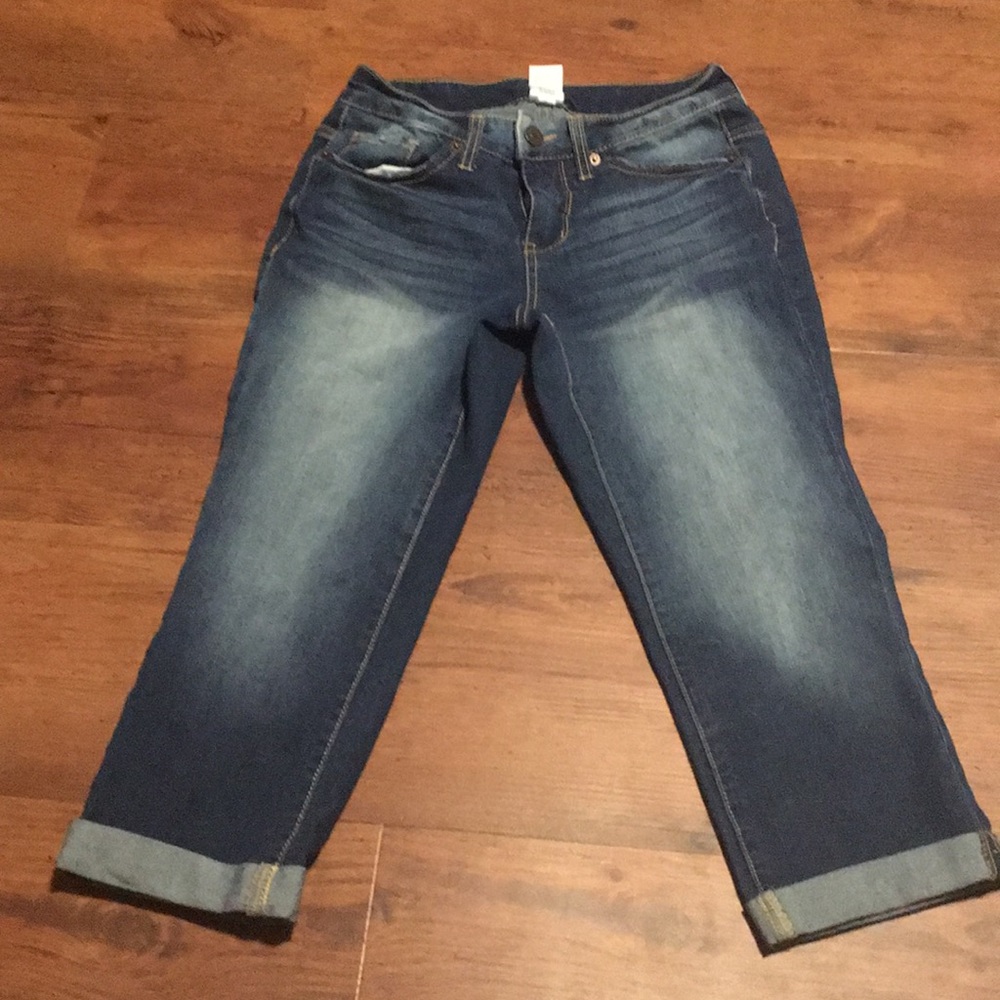 High rise, jean capris, cuffed